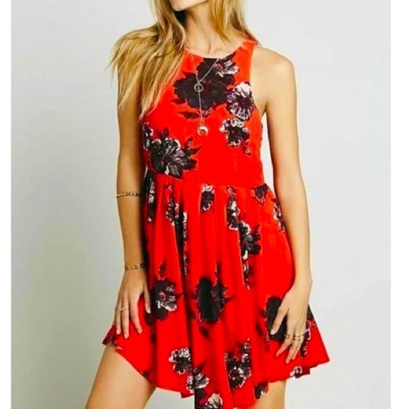 Free People Dresses & Skirts - FREE PEOPLE- Cherry Red Floral Mini Dress-Size 2 Flutterby style-EUC